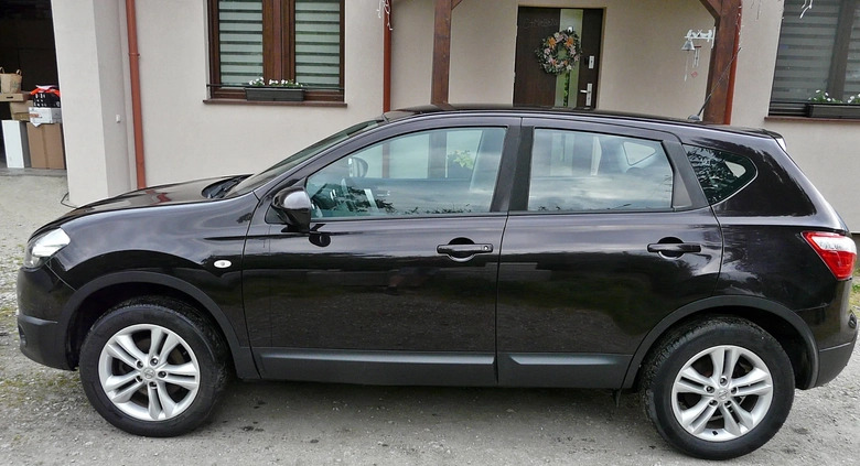 Nissan Qashqai cena 37900 przebieg: 183000, rok produkcji 2011 z Strzegom małe 106